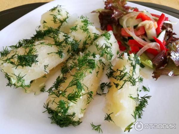 Овощ Юка или Маниок съедобный отваренный, с чесноком и укропом