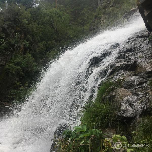 Камышлинский водопад (Россия, Республика Алтай) фото