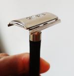 Т-образный бритвенный станок Gillette фото