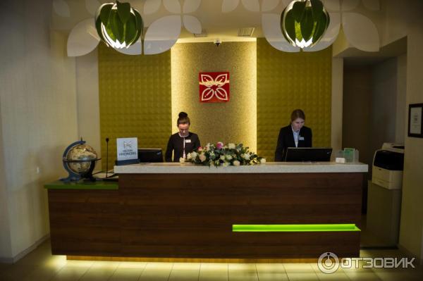 Ресепшн отеля Hilton