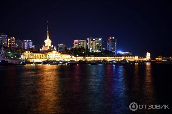 Парк возле концертного зала Фестивальный (Россия, Сочи) фото