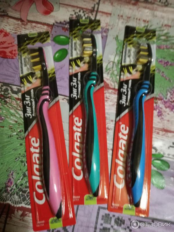 Зубная щетка Colgate ЗигЗаг Древесный уголь фото