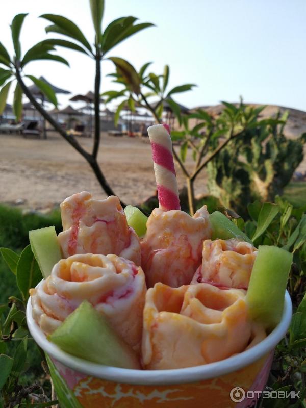 Тайский новороссийск. Тайское мороженое. Мороженое в Тайланде. Жаренное мороженого. Популярное мороженое в Тайланде.