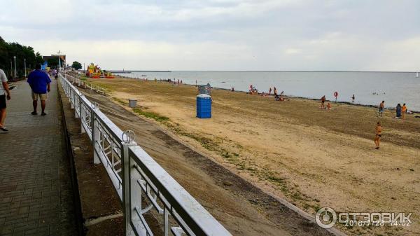 Пляж в Приморско-Ахтарске, Азовское море.