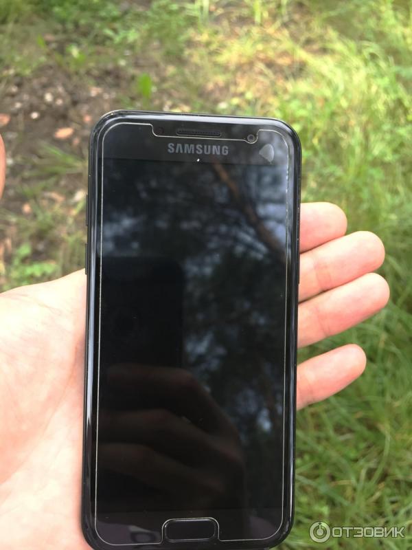 Смартфон Samsung Galaxy A3 фото