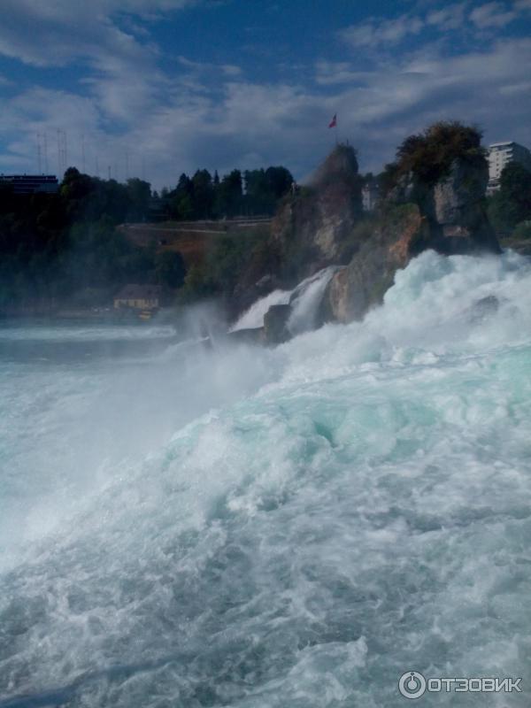 Рейнский водопад (Швейцария) фото