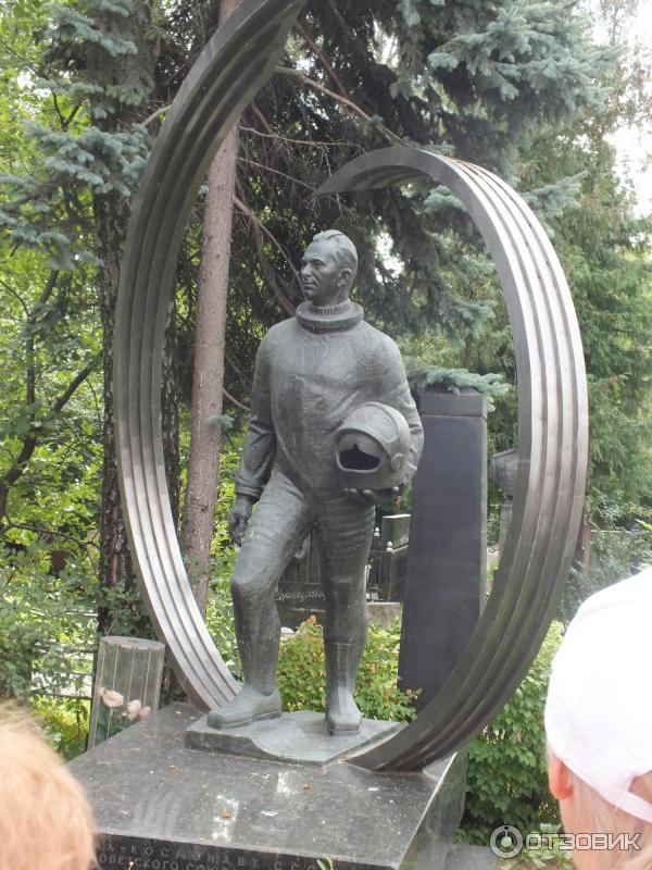 Новодевичье кладбище (Россия, Москва) фото