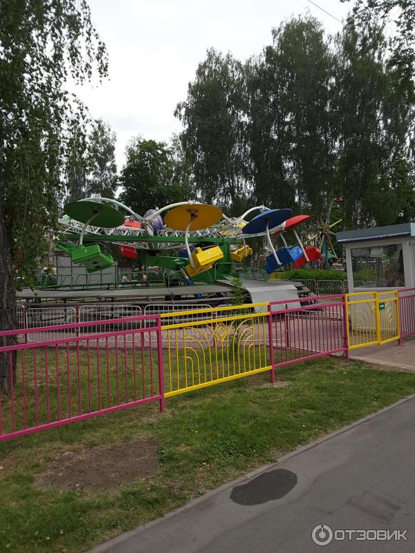 В комсомольском парке тула. Комсомольский парк Пенза. Комсомольский парк Пенза аттракционы. Комсомольский парк Тула аттракционы. Комсомольский парк Тула детские площадки.