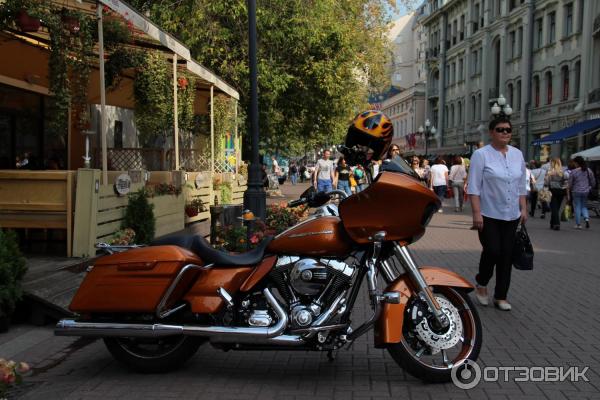 Цифровой зеркальный фотоаппарат Canon EOS 1300D Kit EF-S 18-55 IS II
