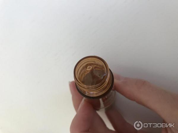 Концентрат с эффектом искусственного загара Clarins Radiance-Plus Golden Glow Booster фото