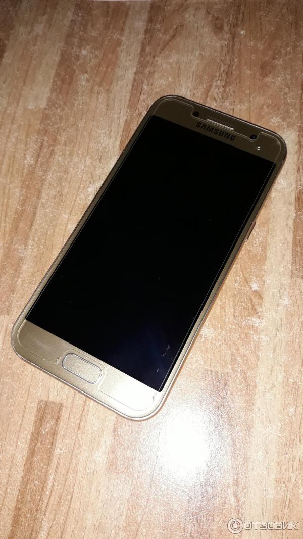 Смартфон Samsung Galaxy A3 фото