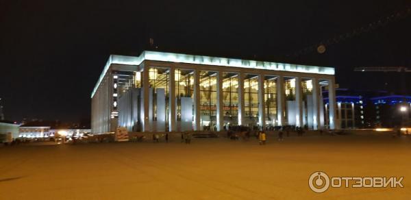 Дворец республики сколько мест
