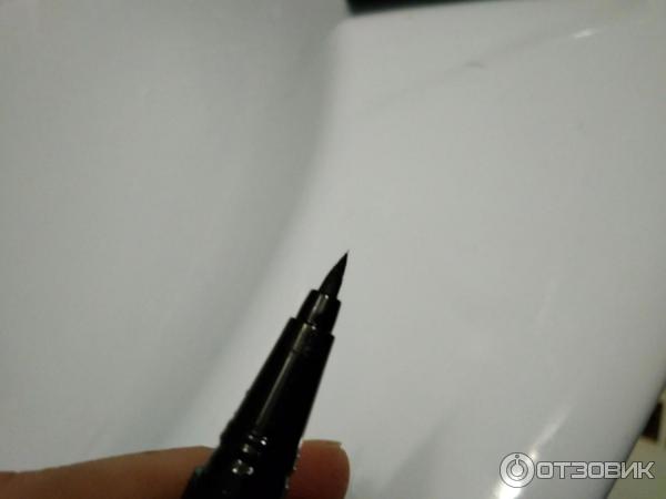 Подводка-фломастер FF Liquid Eyeliner Pen фото