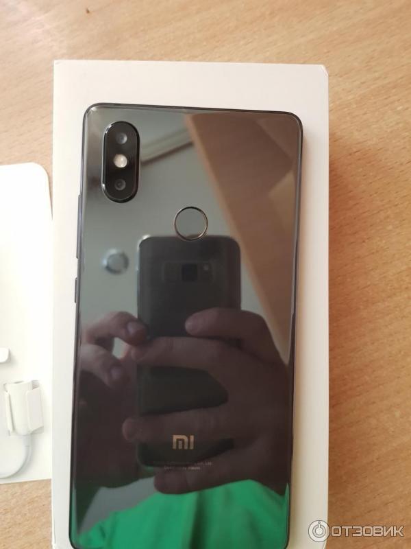 Смартфон Xiaomi Mi8 фото