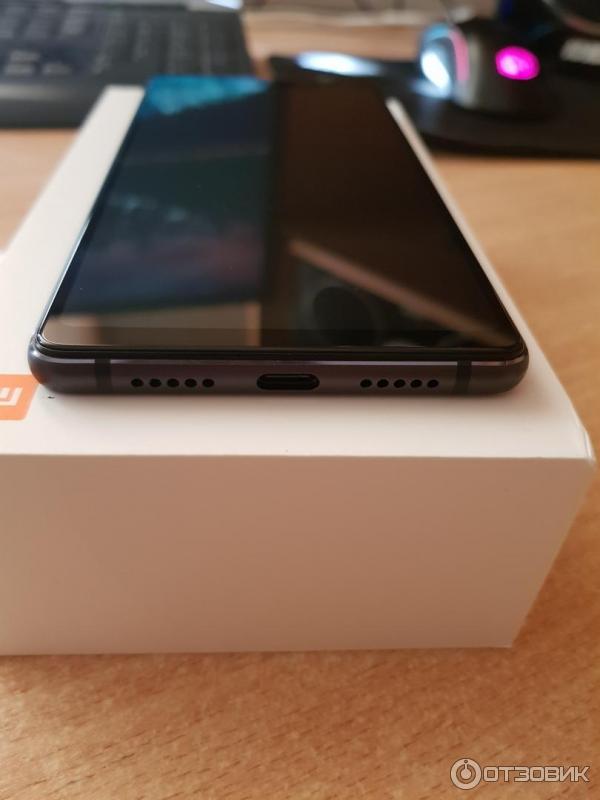 Смартфон Xiaomi Mi8 фото