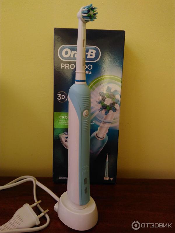 Электрическая зубная щетка Oral-B Pro 500 CrossAction фото