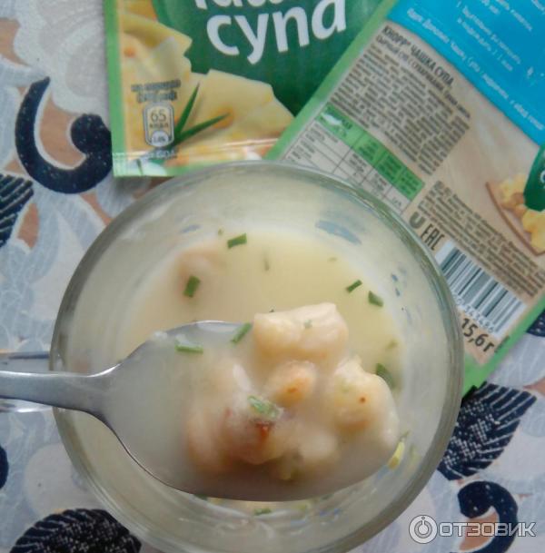 Сырный суп с сухариками Knorr Чашка супа фото