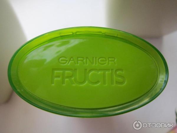 Укрепляющий шампунь Garnier Fructis Сила и блеск 2 в 1 фото