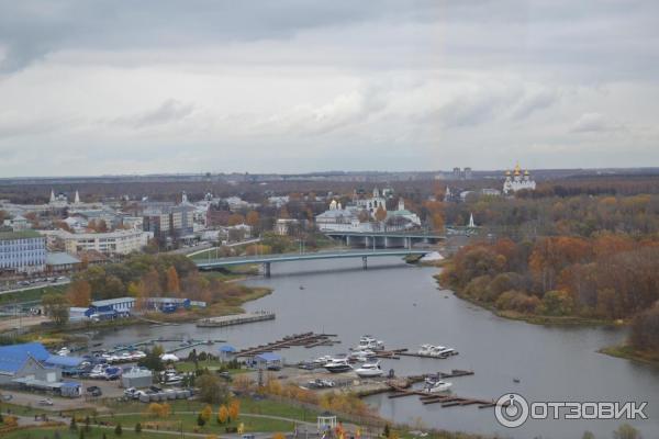 Аттракцион Колесо обозрения на территории парка Тысячелетия Ярославля (Россия, Ярославль) фото