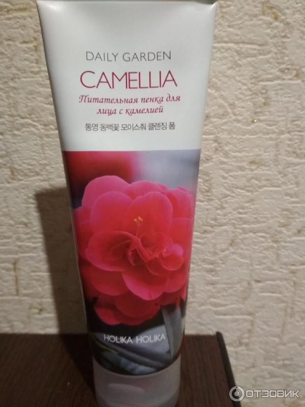 Пенка для умывания Holika holika Camellia фото