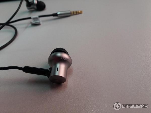 Отзыв хорошие китайские наушники ксиоми Xiaomi Mi In-Ear Headphones Pro HD Silver (QTEJ02JY) наушники высокочастотные вкладыши амбушюры качественные наушники посоветуйте наушники какие наушники лучше как выбрать наушники