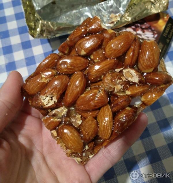 Миндаль заливают. Миндаль в карамели. Миндаль в карамели Nuts. Карамель с миндалем домашняя. Миндаль в Финике в карамели.