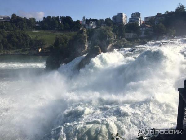 Рейнский водопад (Швейцария) фото