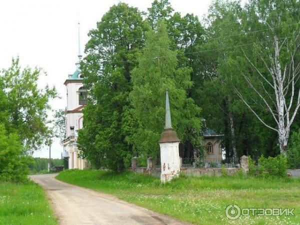 Ансамбль Храмов Троицы и Рождества Богородицы (Россия, Нижний Ландех) фото