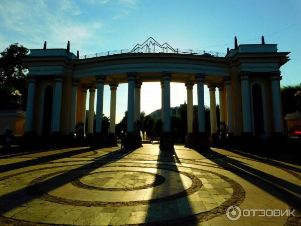 Центральный парк культуры и отдыха им. М. Горького (Казахстан, Алматы) фото