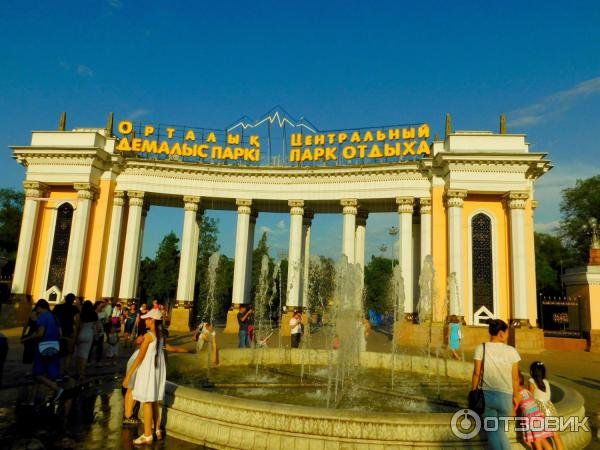 Центральный парк культуры и отдыха им. М. Горького (Казахстан, Алматы) фото