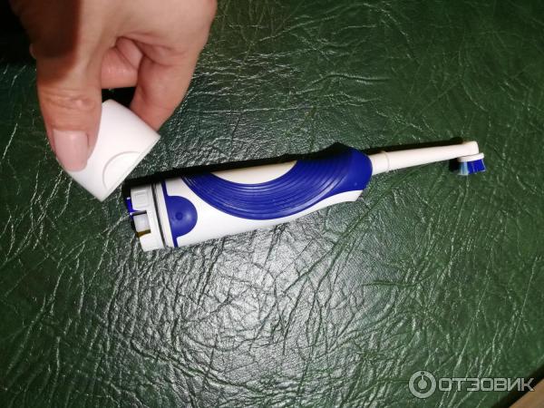 Электрическая зубная щетка Oral-B BRAUN фото