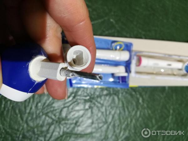 Электрическая зубная щетка Oral-B BRAUN фото