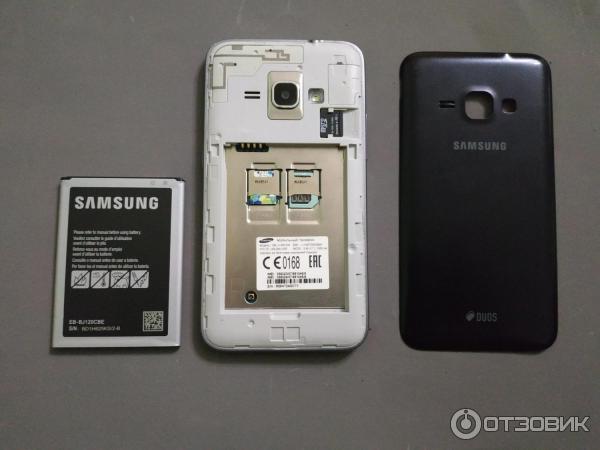 Смартфон Samsung Galaxy J1 фото