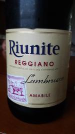Вино игристое красное Riunite Lambrusco Emilia Amabile фото