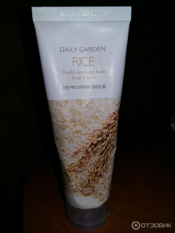 Очищающая пенка с растительными экстрактами Holika Holika Daily Garden Cleansing Foam New Rice фото