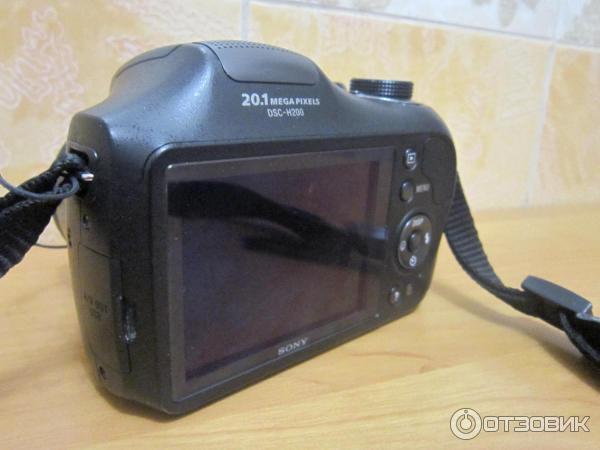 Цифровой фотоаппарат Sony Cyber-shot DSC-H200