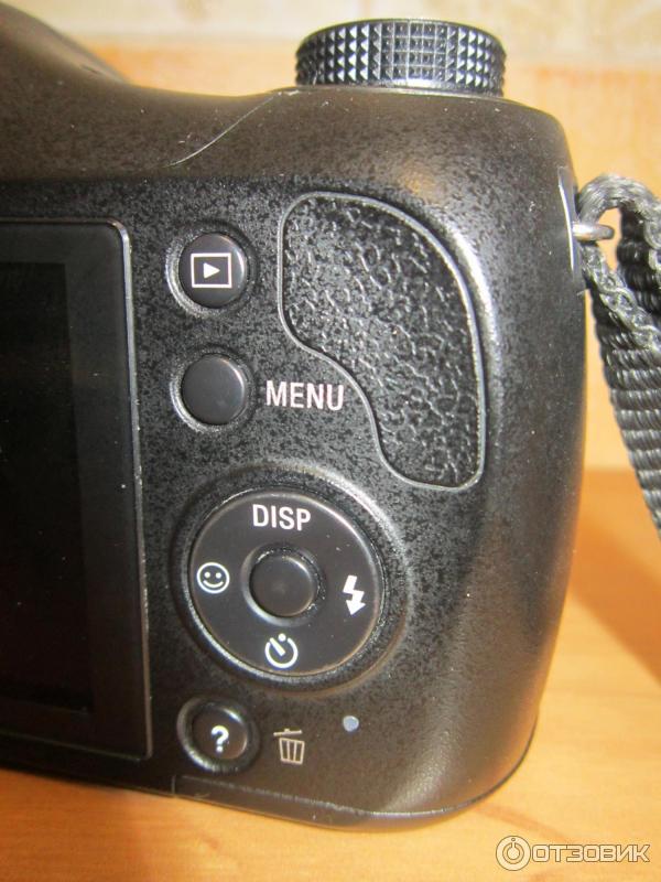 Цифровой фотоаппарат Sony Cyber-shot DSC-H200