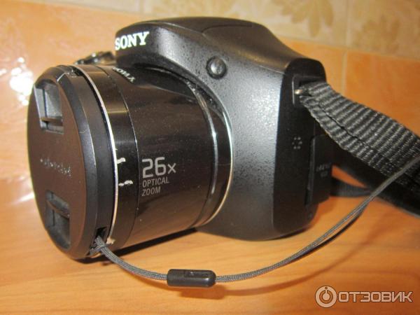 Цифровой фотоаппарат Sony Cyber-shot DSC-H200