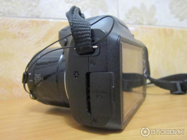 Цифровой фотоаппарат Sony Cyber-shot DSC-H200