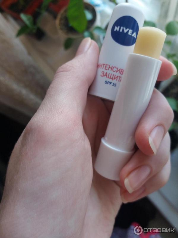 Гигиеническая помада Nivea Интенсивная защита SPF 15 фото