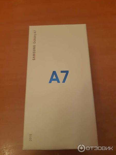 Смартфон Samsung Galaxy A7 2018 фото