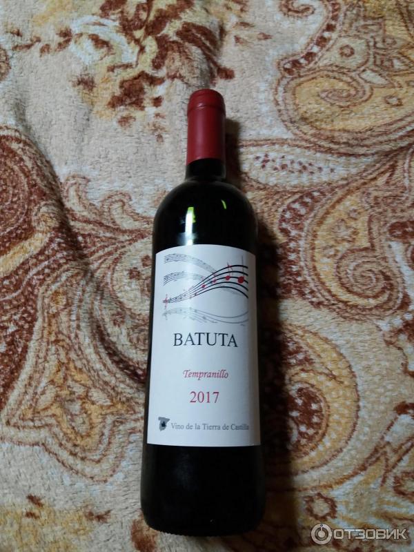 Mucho mas red. Вино batuta красное. Вино batuta Tempranillo. Вино batuta красное сухое. Batuta Tempranillo красное сухое.